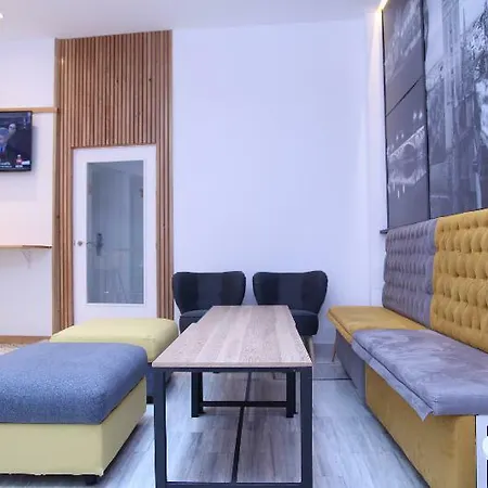 Hotell Basic Catedral